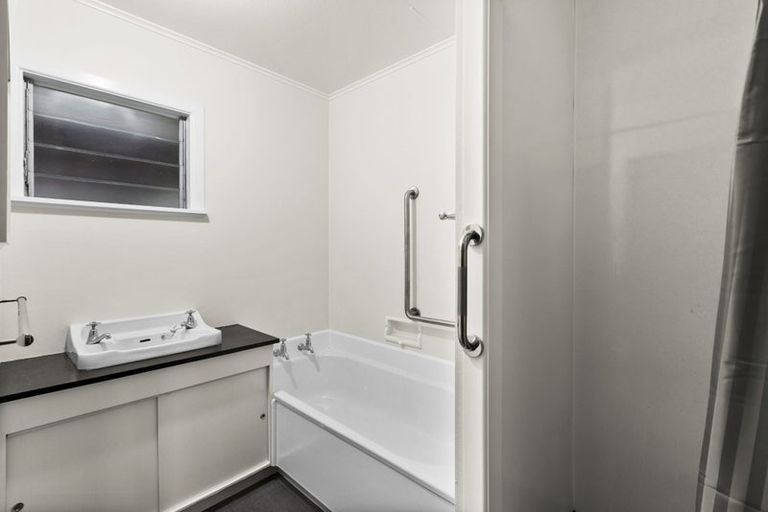 Photo of property in 1a Shamrock Street, Napier South, Napier, 4110
