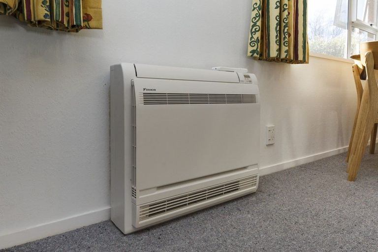 Photo of property in 24 Shelton Place, Feilding, 4702