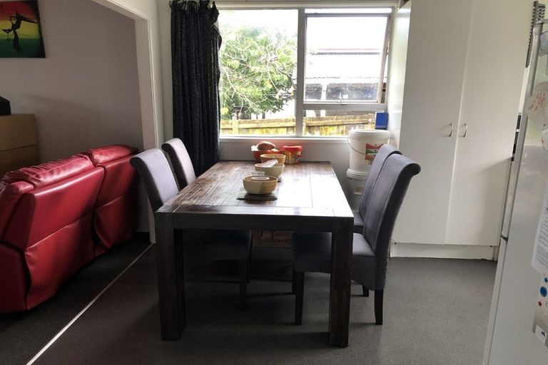Photo of property in 18 Addington Avenue, Manurewa, Auckland, 2102