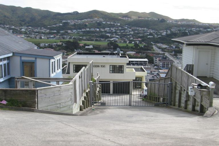 Photo of property in 42e Sheridan Terrace, Johnsonville, Wellington, 6037