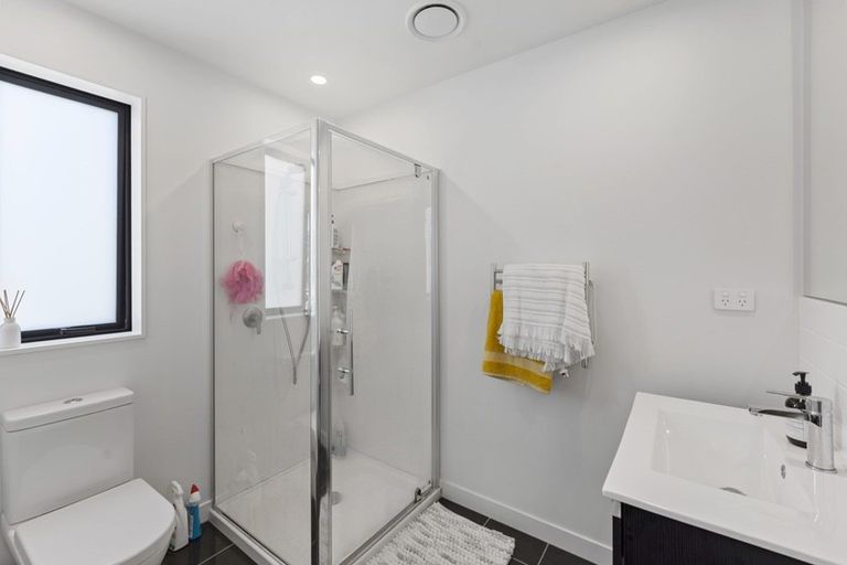 Photo of property in 170u4 Fraser Avenue, Johnsonville, Wellington, 6037