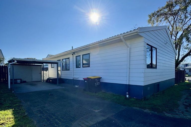 Photo of property in 1/22 Barneys Farm Road, Clendon Park, Auckland, 2103