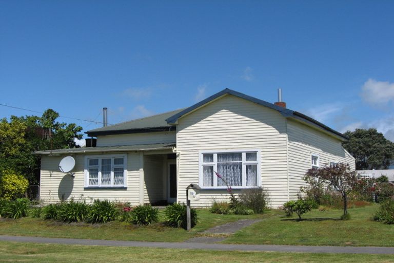 Photo of property in 16 Gladstone Street, Westport, 7825