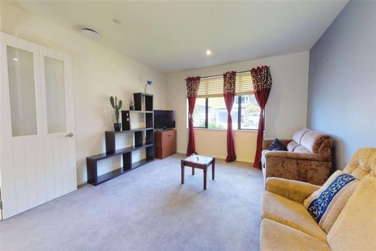 Photo of property in 16 Cheetwood Street, Churton Park, Wellington, 6037