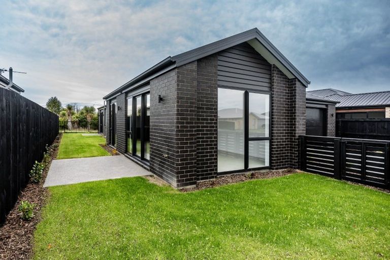 Photo of property in 54 Bill Hammond Drive, Belfast, Christchurch, 8051
