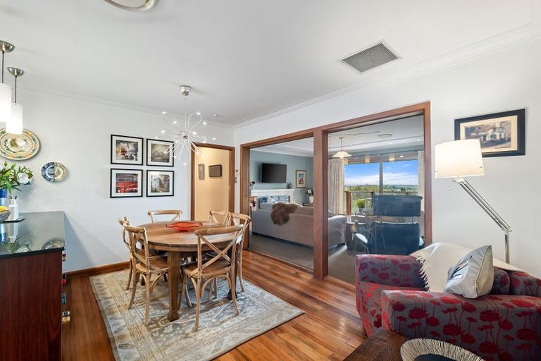 Photo of property in 15 Karitane Drive, Cashmere, Christchurch, 8022