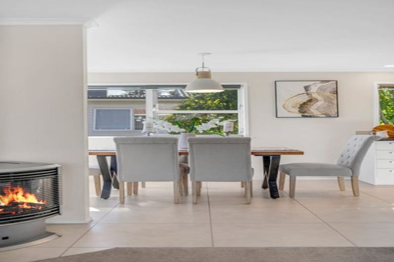 Photo of property in 36 Compton Street, Hillcrest, Auckland, 0627