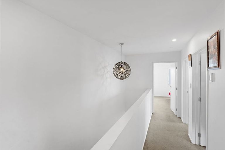 Photo of property in 35 Sapwood Crescent, Takanini, 2110