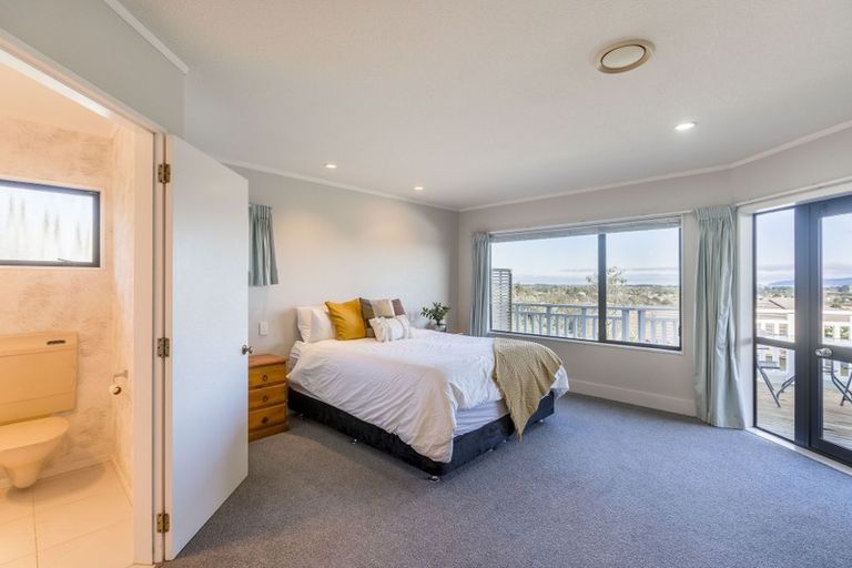 Photo of property in 11 Kea Street, Waikanae, 5036