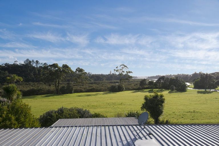 Photo of property in 16 Noall Street, Te Atatu Peninsula, Auckland, 0610