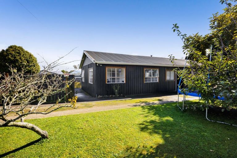 Photo of property in 9 Standish Street, Midhirst, Stratford, 4394