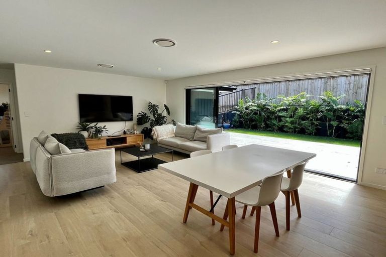 Photo of property in 7 Maraeariki Avenue, Orewa, 0931