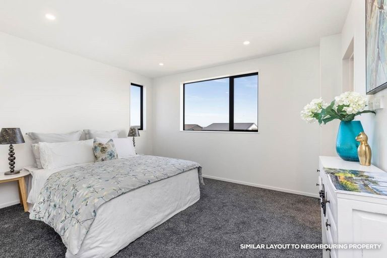 Photo of property in 2 Poruru Close, Papakura, 2110