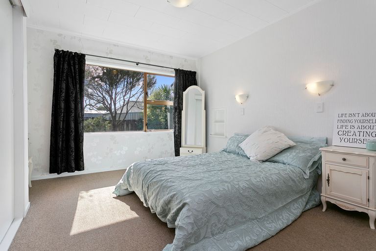 Photo of property in 80 Princes Street, Cambridge, 3434