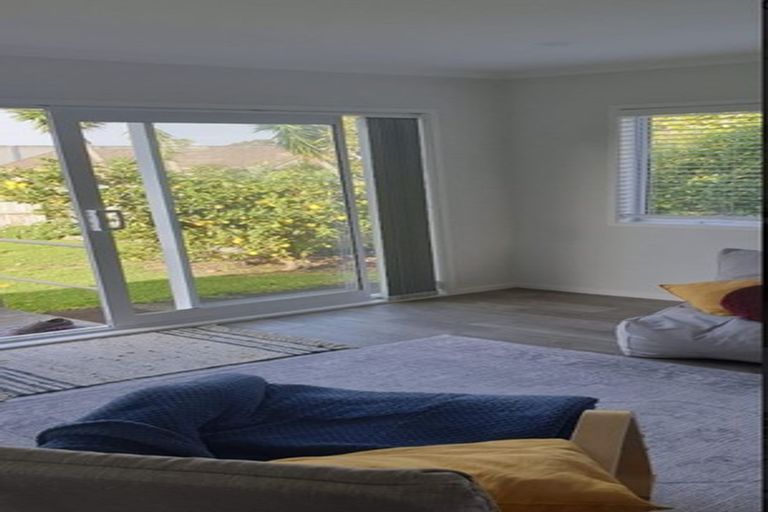 Photo of property in 189 Walter Strevens Drive, Conifer Grove, Takanini, 2112