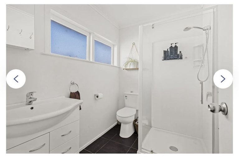 Photo of property in 73a Awaroa Road, Helensville, 0800