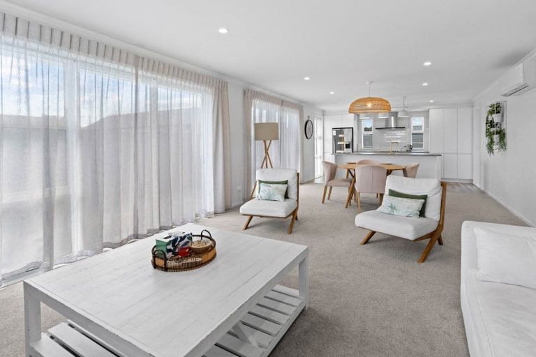 Photo of property in 1 Peony Drive, Greytown, 5712