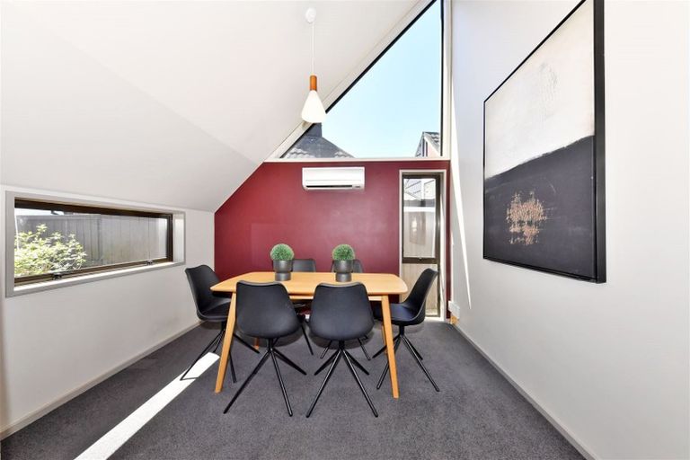 Photo of property in 43n Waimairi Road, Upper Riccarton, Christchurch, 8041