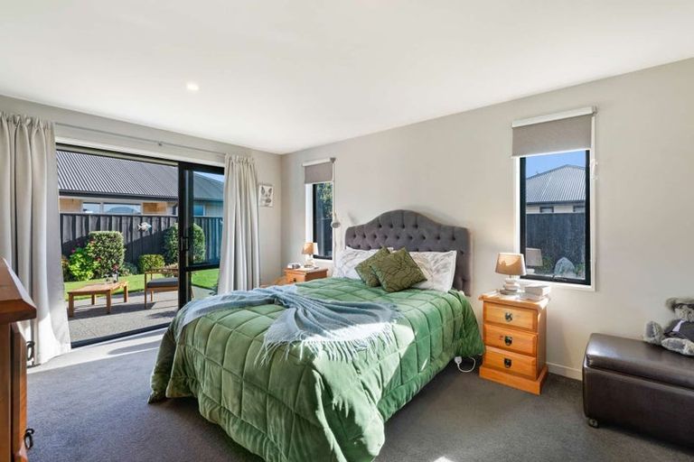 Photo of property in 12 Waimarie Street, Pegasus, 7612