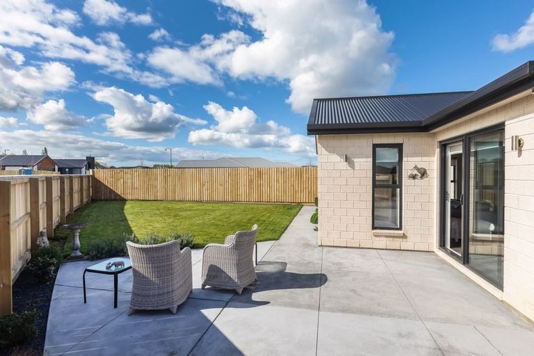 Photo of property in 7 Loch Tanna Way, Broomfield, Christchurch, 8042