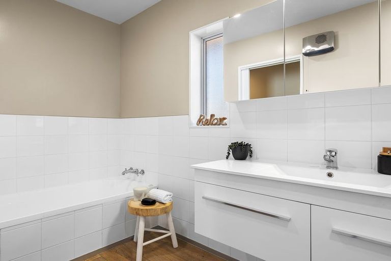 Photo of property in 21 Munro Street, Redwood, Christchurch, 8051