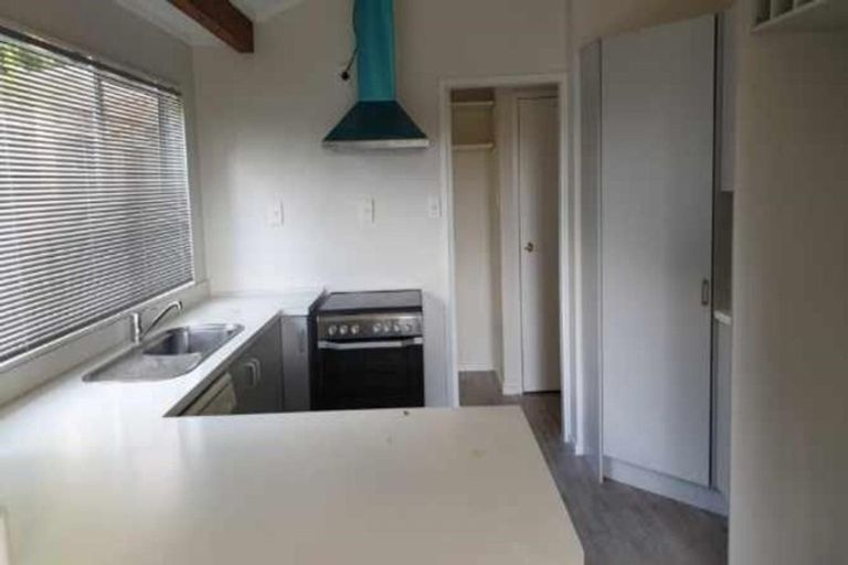 Photo of property in 2/45 Girrahween Drive, Totara Vale, Auckland, 0629