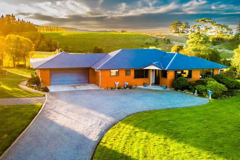 Photo of property in 11 Hunt Street, Waimate, 7978