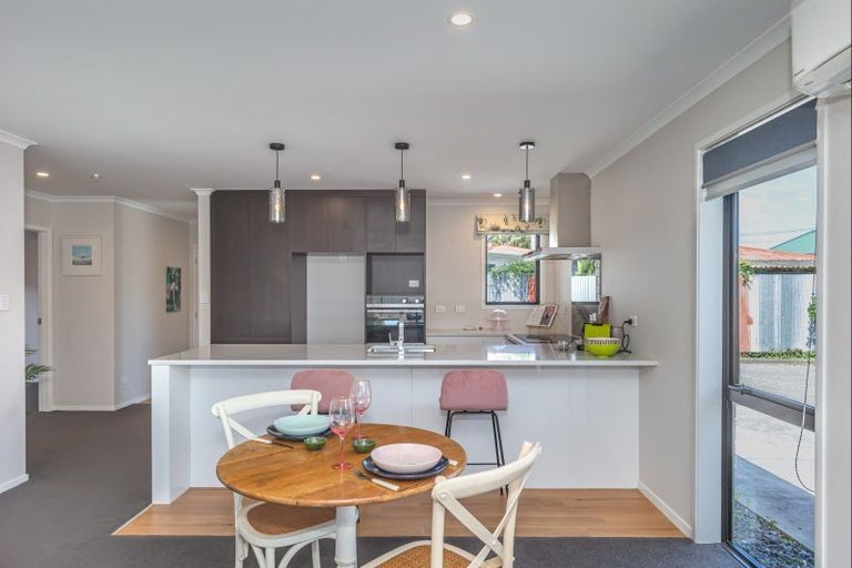 Photo of property in 30 Queenwood Road, Levin, 5510
