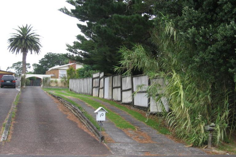 Photo of property in 10 Hellyers Street, Birkdale, Auckland, 0626