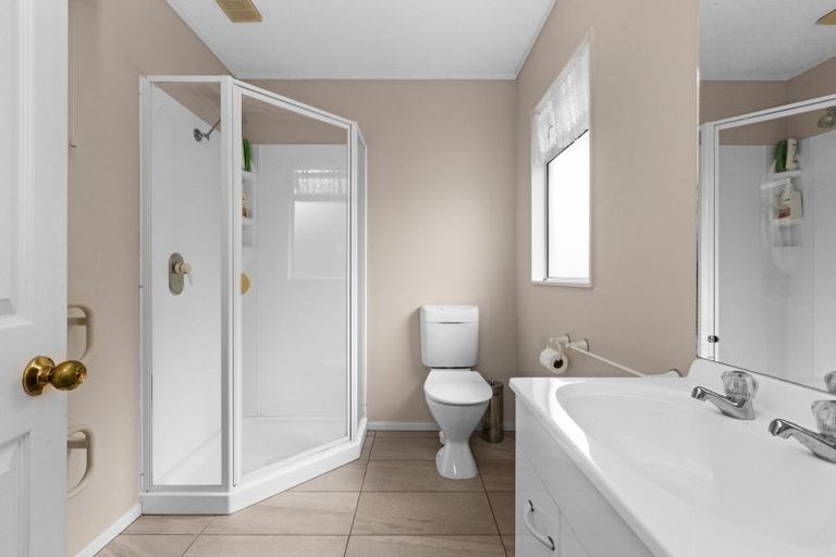 Photo of property in 11b Cheval Place, Taradale, Napier, 4112