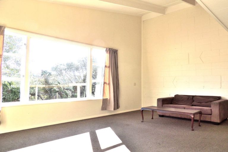 Photo of property in 5 Glen Alton Avenue, Paparangi, Wellington, 6037