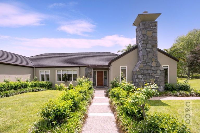 Photo of property in 832 Old North Road, Waimauku, 0882