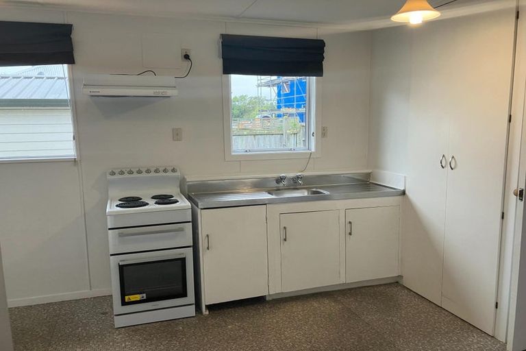 Photo of property in 39 Grafton Street, Waltham, Christchurch, 8011