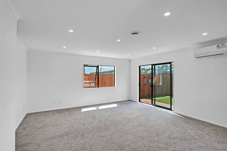 Photo of property in 20a Survila Street, Takanini, 2110