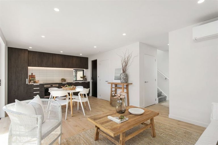 Photo of property in 2/51 Maxwell Street, Riccarton, Christchurch, 8041