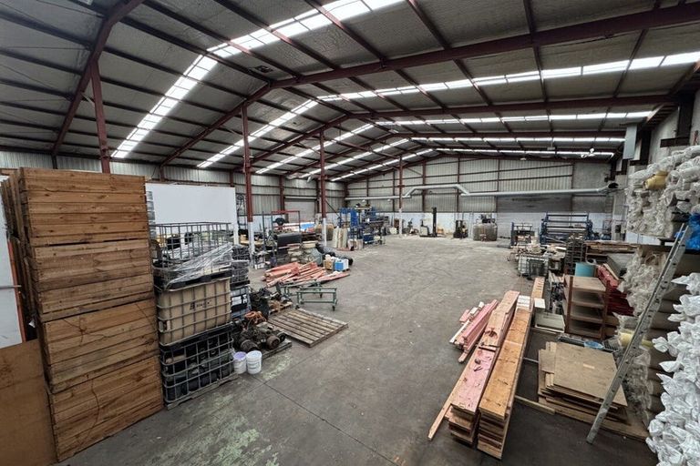 Photo of property in 2 Takaro Avenue, Sockburn, Christchurch, 8042
