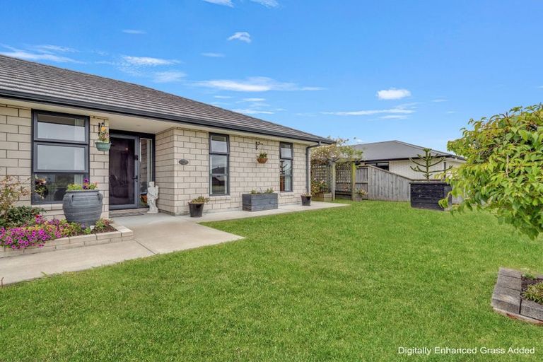 Photo of property in 63 Darlington Street, Ngatea, 3503