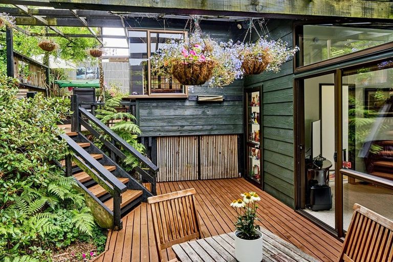 Photo of property in 4 Mizzen Place, Whitby, Porirua, 5024