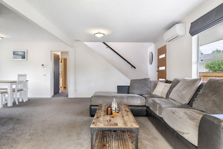 Photo of property in 10 Humphries Place, Awapuni, Palmerston North, 4412