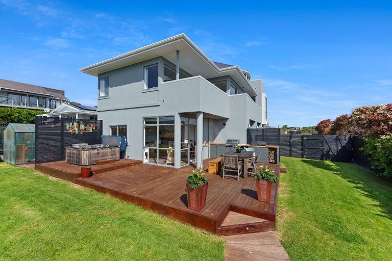 Photo of property in 11 Island View Terrace, Waikanae Beach, Waikanae, 5036