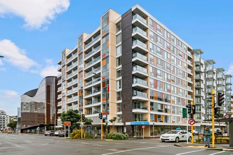 Photo of property in Monument Apartments, 4d/245 Wakefield Street, Te Aro, Wellington, 6011
