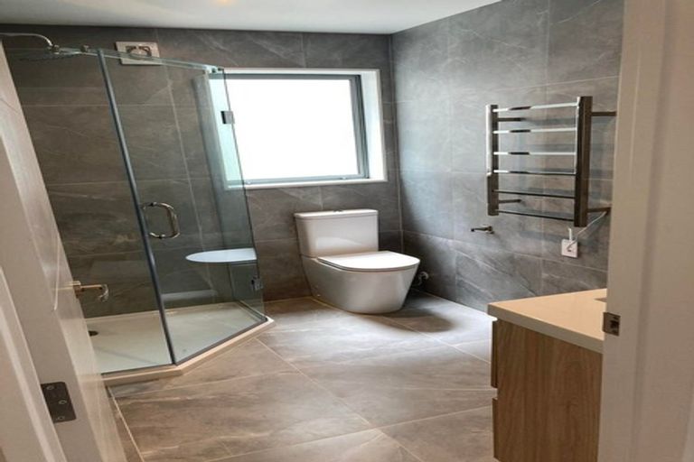 Photo of property in 7 Skua Road, Hobsonville, Auckland, 0616