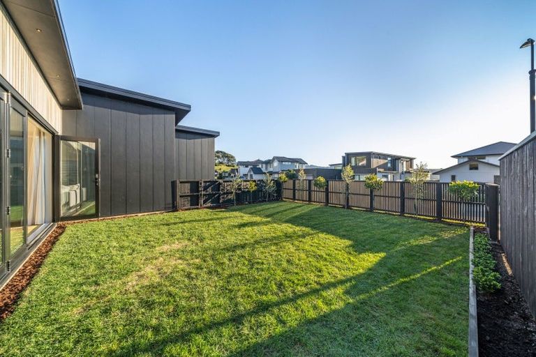 Photo of property in 12 Kaiaho Close, Aotea, Porirua, 5024