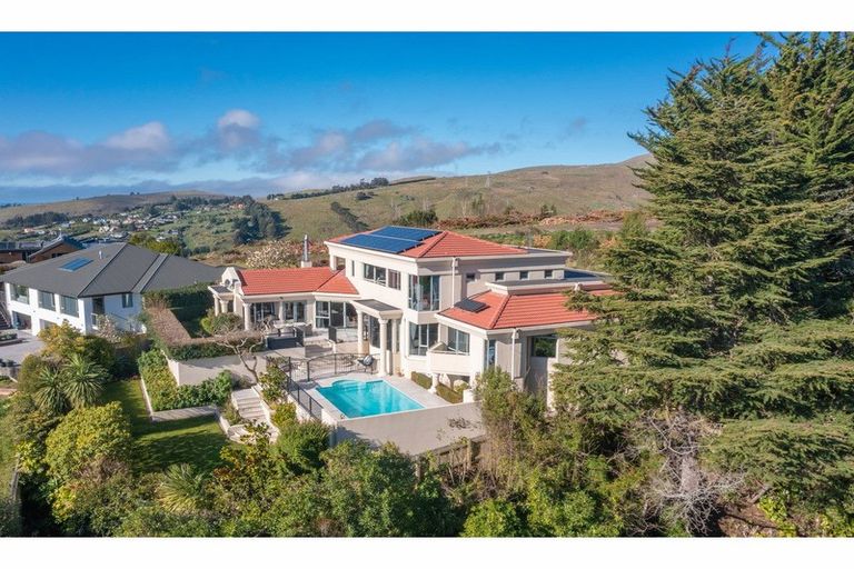 Photo of property in 34 Harry Ell Drive, Cashmere, Christchurch, 8022