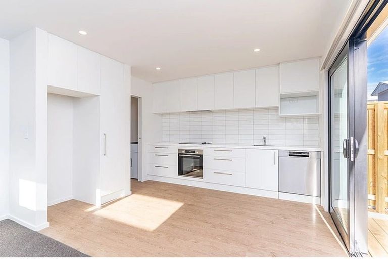 Photo of property in 77 Linwood Avenue, Linwood, Christchurch, 8011