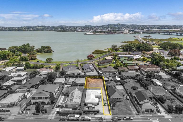 Photo of property in 12 Church Road, Mangere Bridge, Auckland, 2022