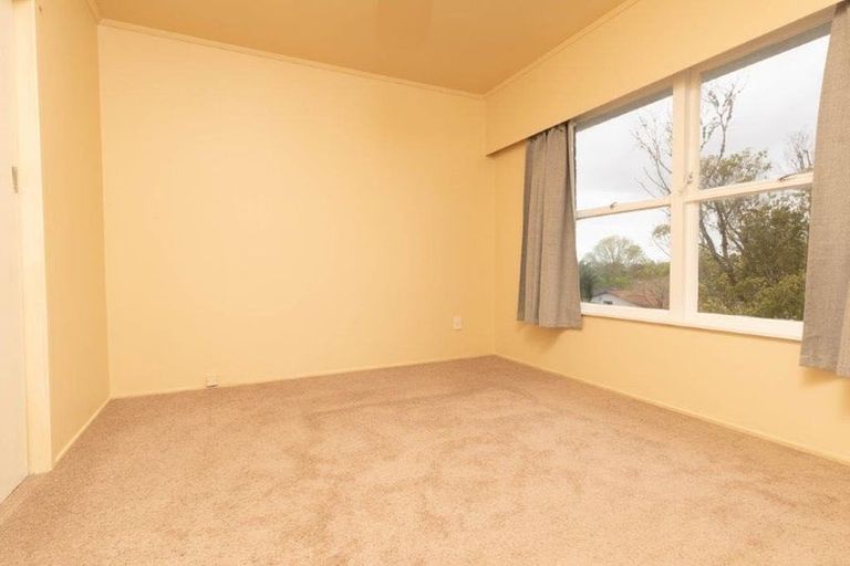 Photo of property in 36b Ayton Drive, Totara Vale, Auckland, 0629