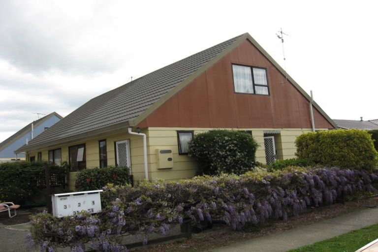 Photo of property in 2/31 Green Street, Tahunanui, Nelson, 7011