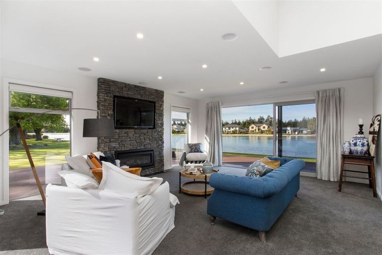 Photo of property in 28 Oakgrove Drive, Rangiora, 7400