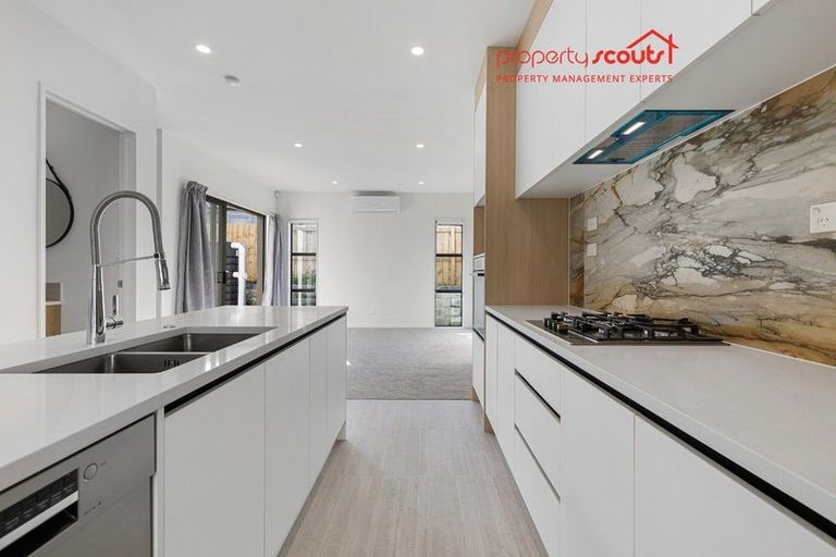 Photo of property in 11/116 Colwill Road, Massey, Auckland, 0614